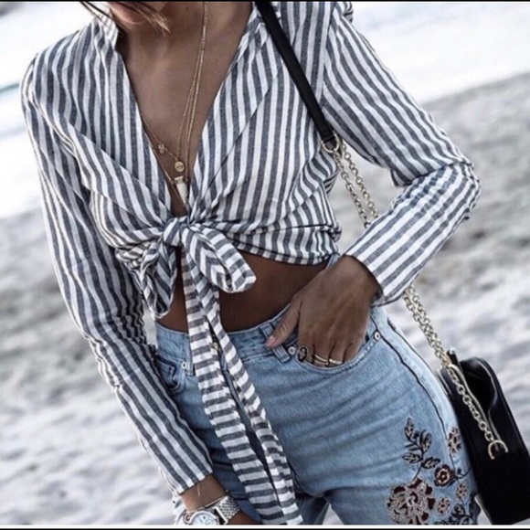 PrettyLittleThing Tops - PrettyLittleThing Blouse